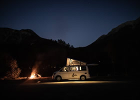 Nuit dans un van aménagé de location