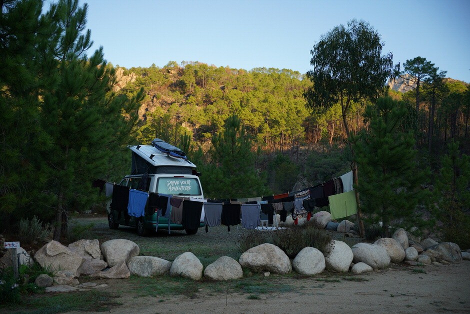 Mieten Sie einen ausgestatteten Van auf Korsika