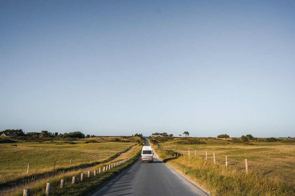 Mieten Sie einen ausgestatteten Van in der Normandie mit WeVan