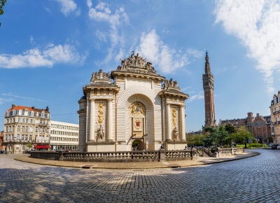 City trip en famille : louer un minibus à Lille pour découvrir la capitale des Flandres