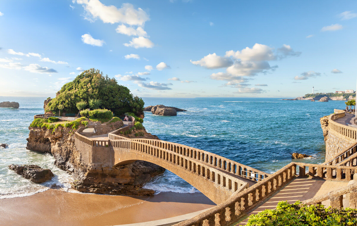 Roadtrip in die Baskenländer: Campervan -Miete in Biarritz