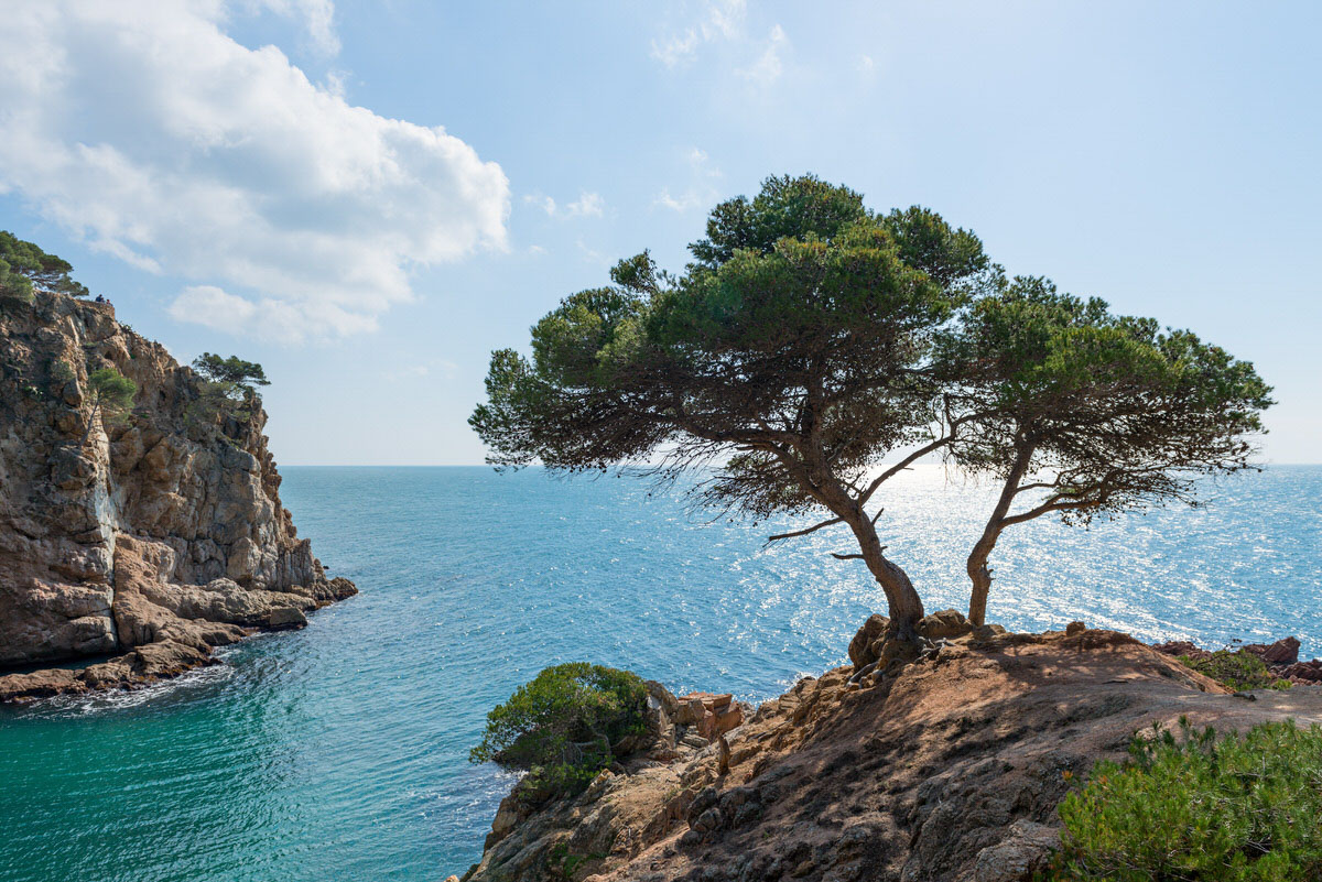 Spanien: Road trip in einem umgebauten Van entlang der Costa Brava