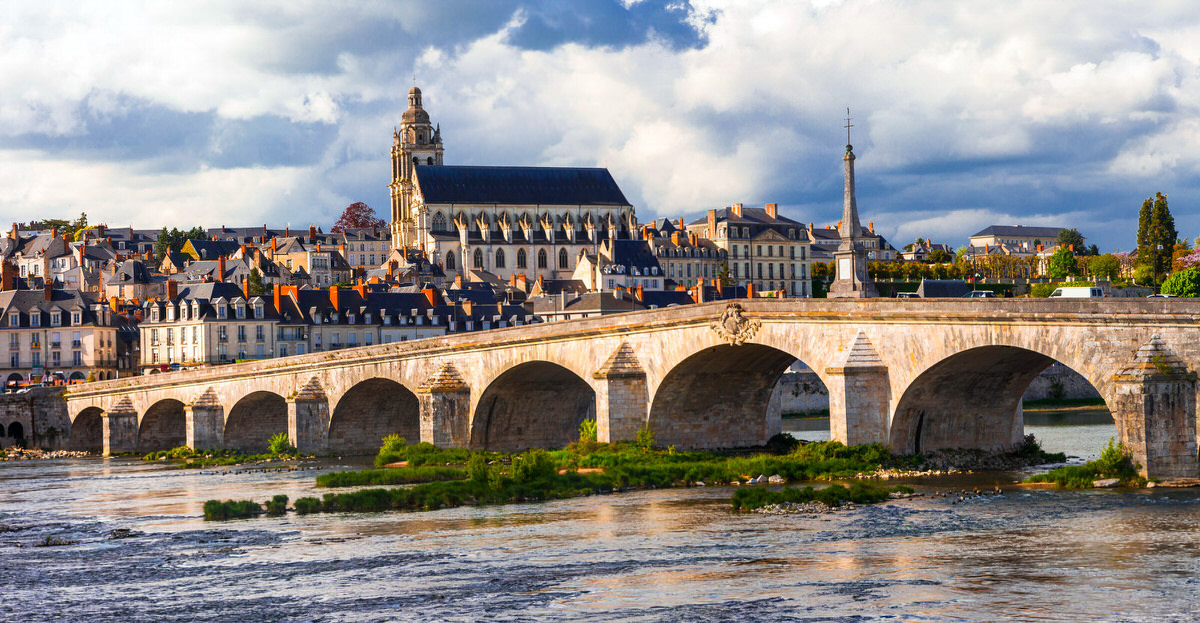 Val de Loire, ein Ausflug in die Geschichte: Vermietung eines Transporters mit Einrichtung