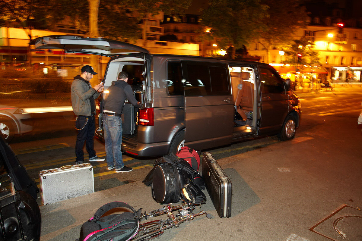 Touring minivan hire