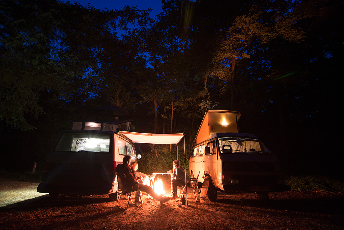 Feu de bois roadtrip en Volkswagen 