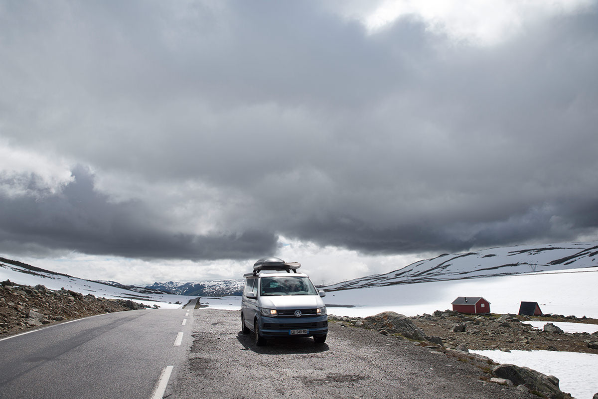 Van aménagé sur les routes norvégiennes 