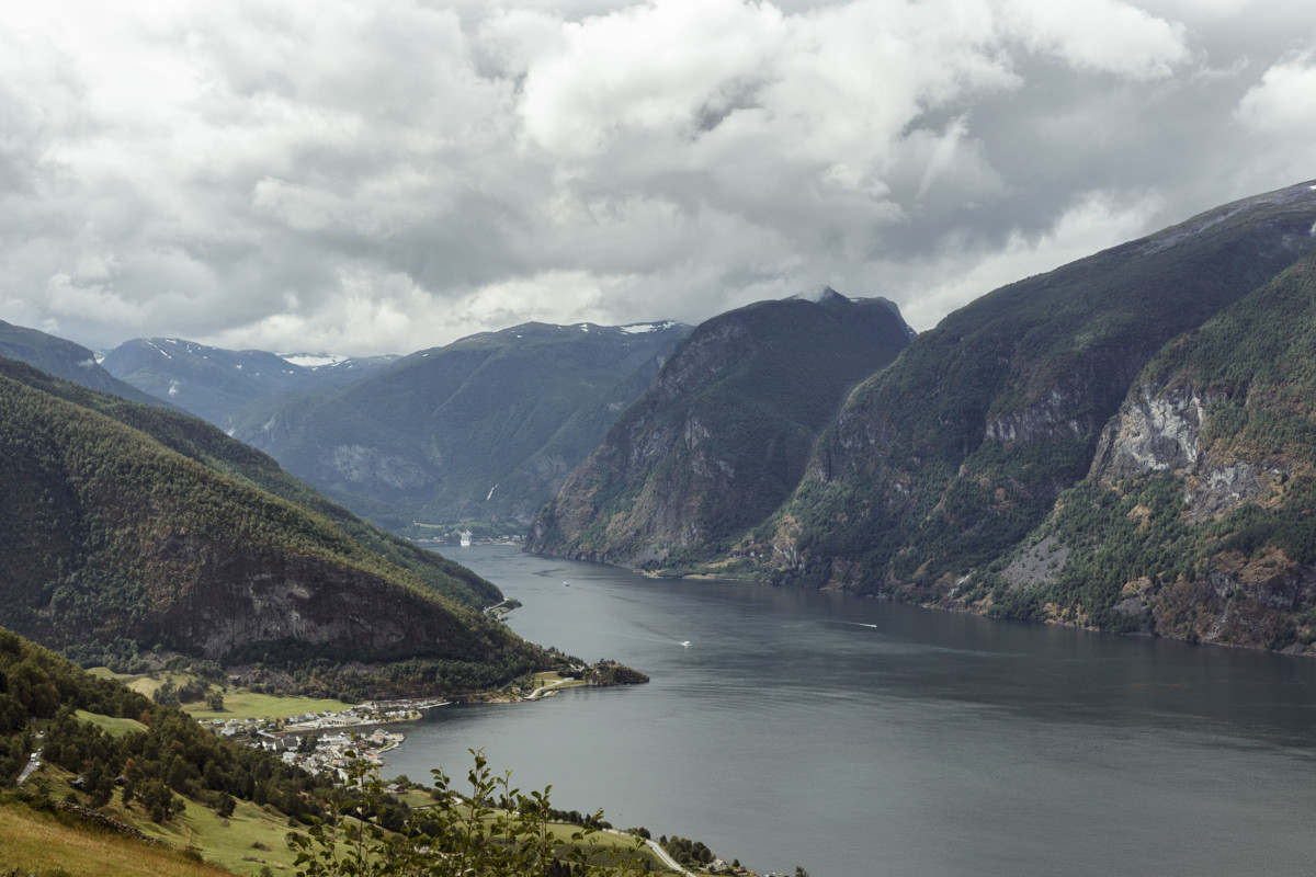 Road trip by the Sognefjord: campervan hire