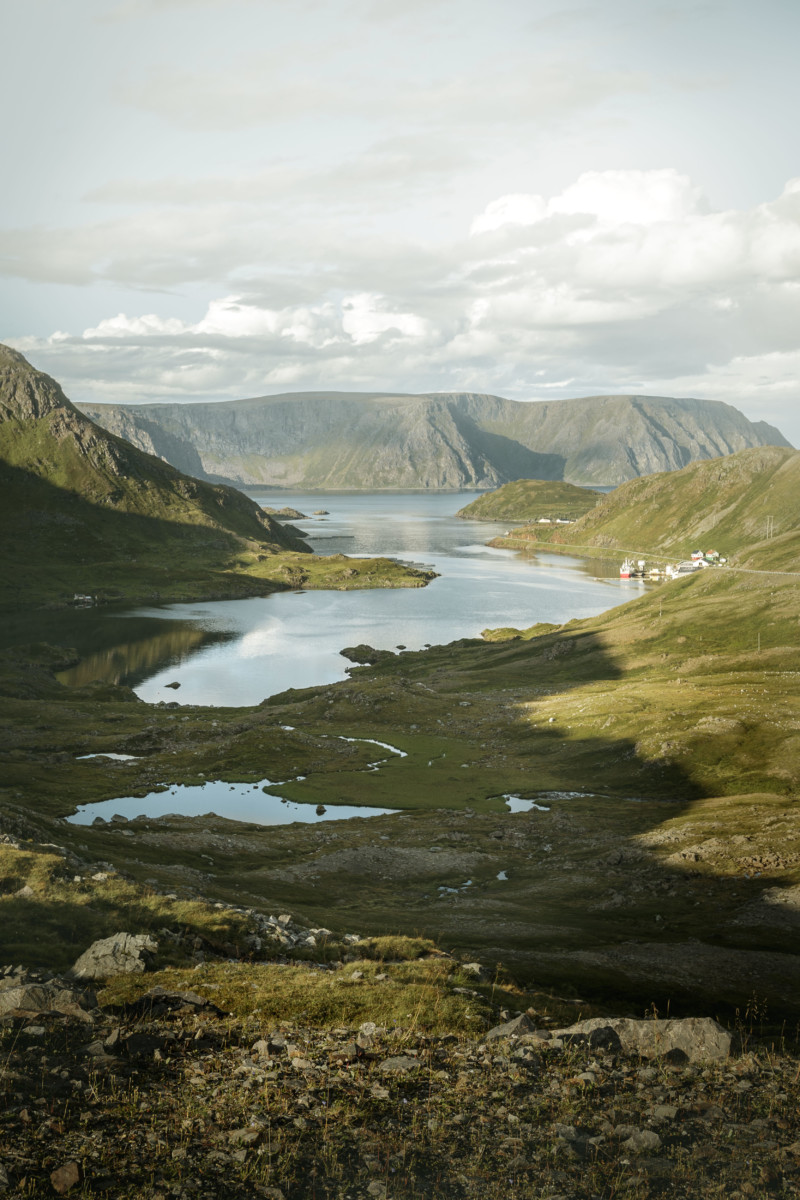 Norwegen, ein Paradies für einen Road trip mit einem gemieteten Van mit Inneneinrichtung
