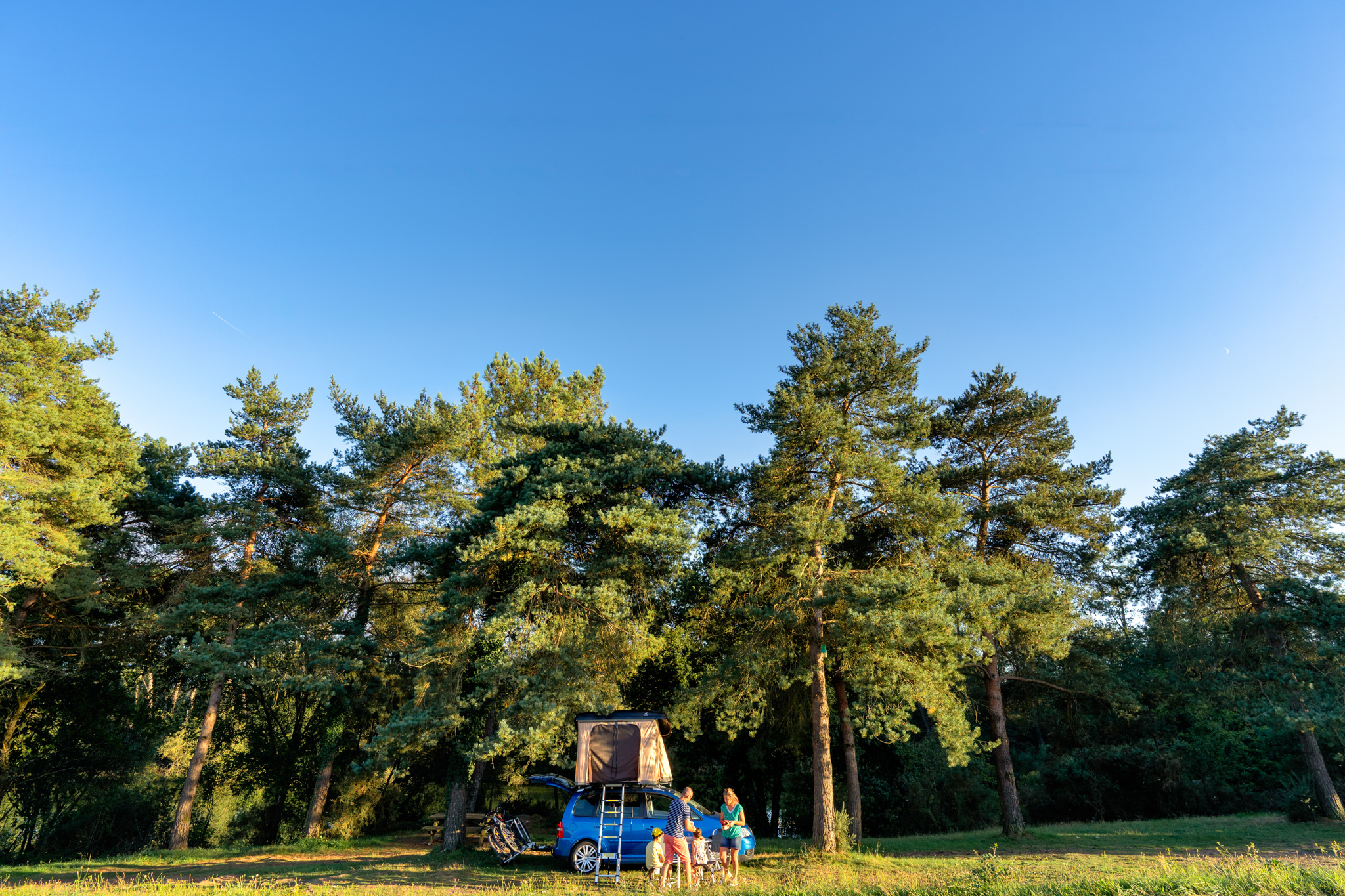 Location tente de toit voiture : road trip en famille